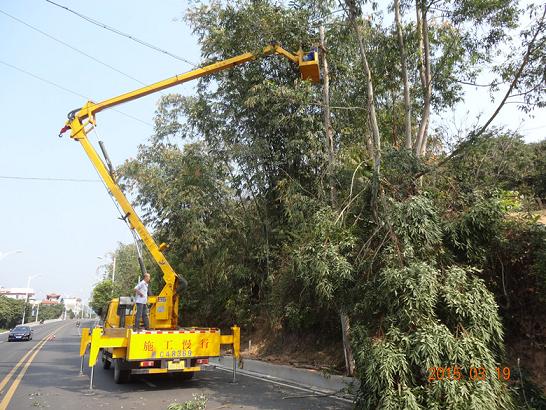 高空作業(yè)車